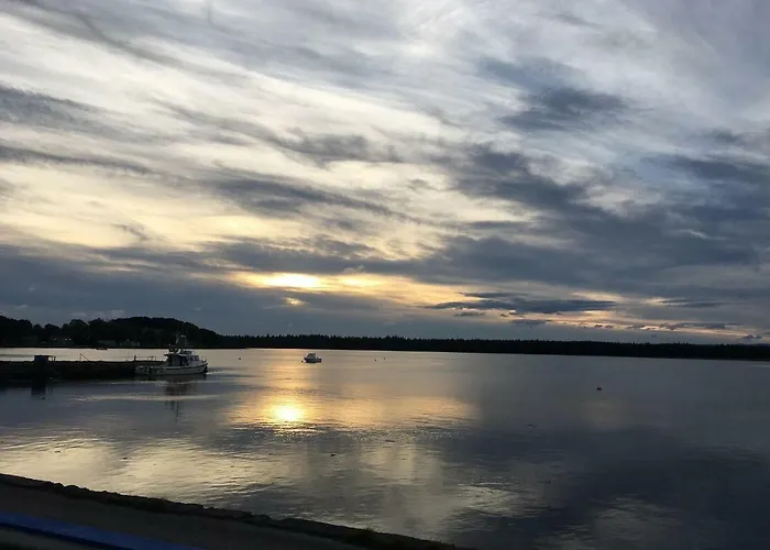 Ballydevitt Retreat בית נופש *